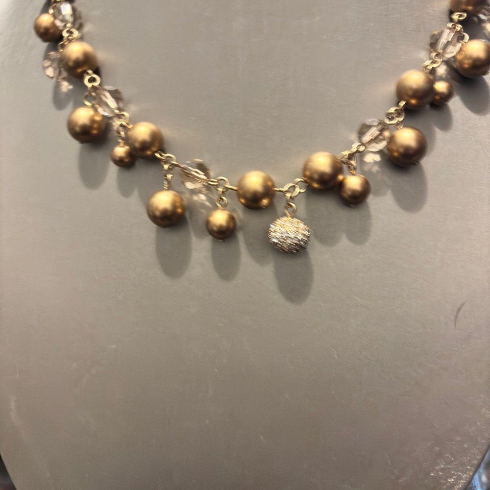 Classic Gold Festoon Necklace with Beaded Design